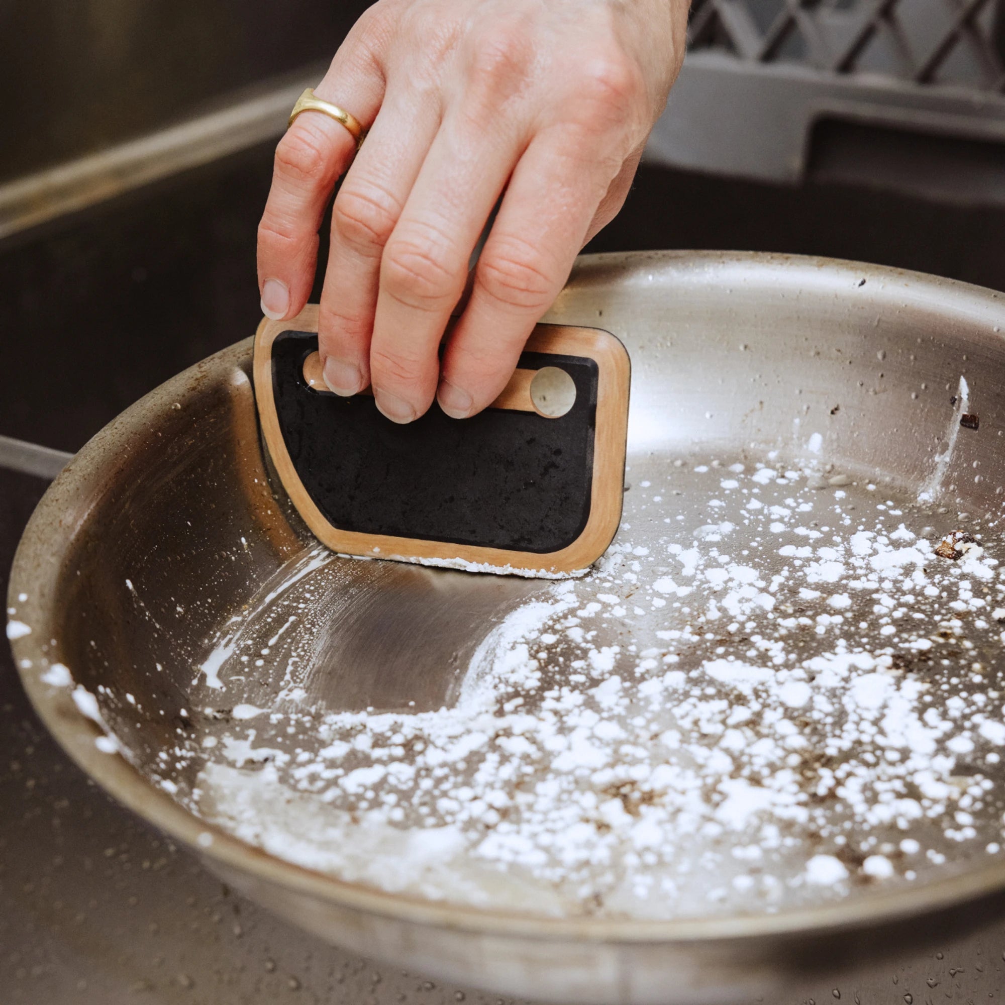 Stainless Steel Cleaning Set Secondary image