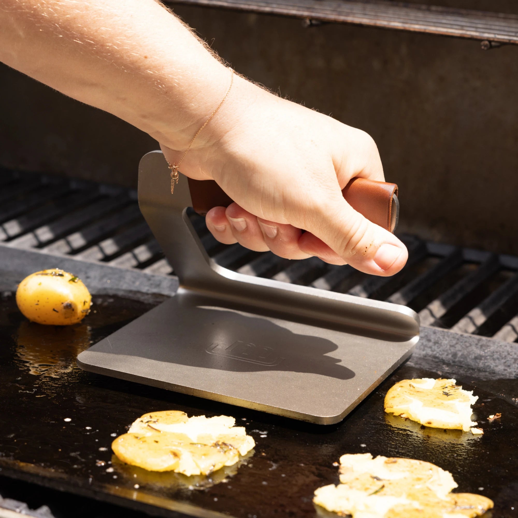 Grill Press Secondary image