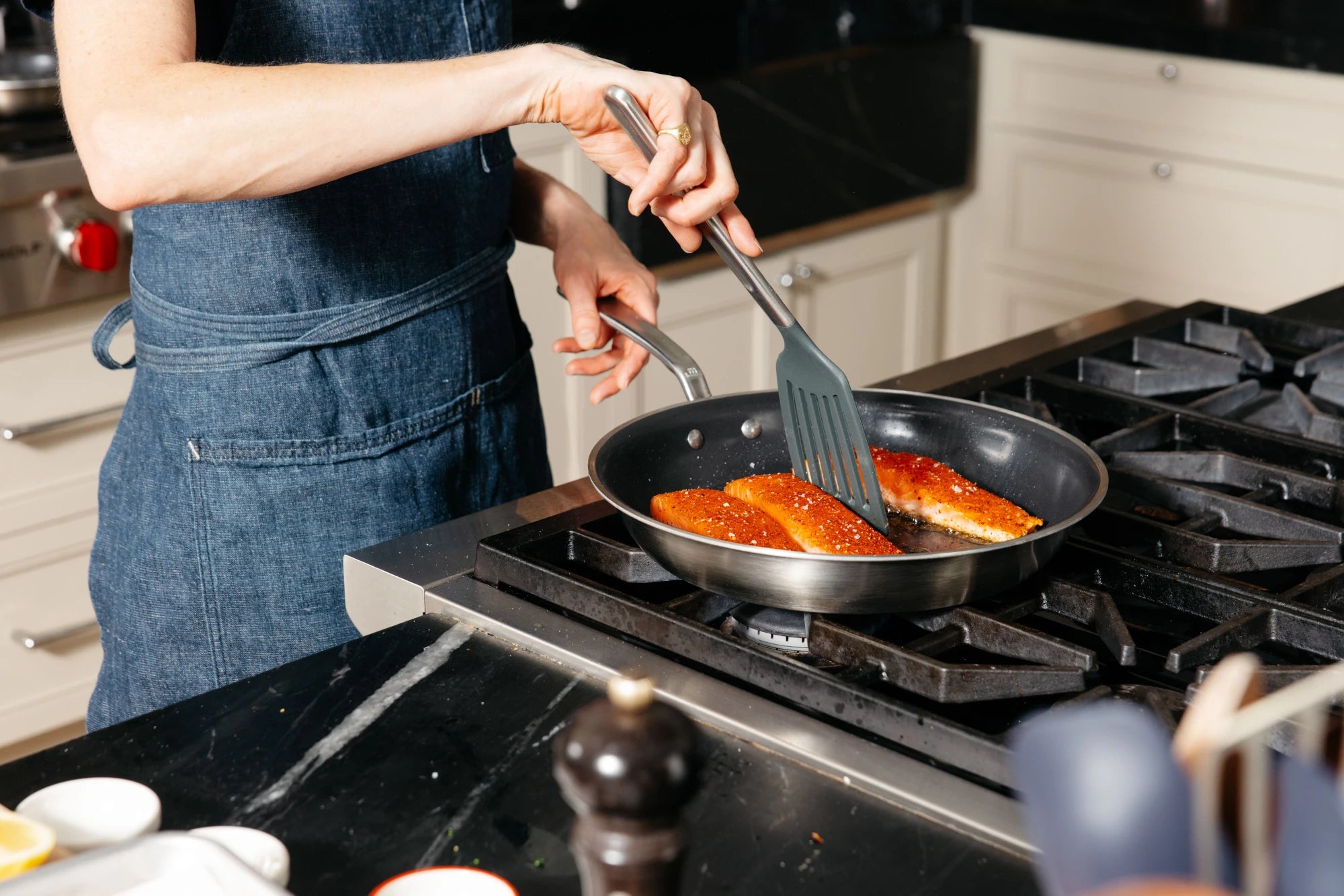 Non Stick Utensil Set Secondary image