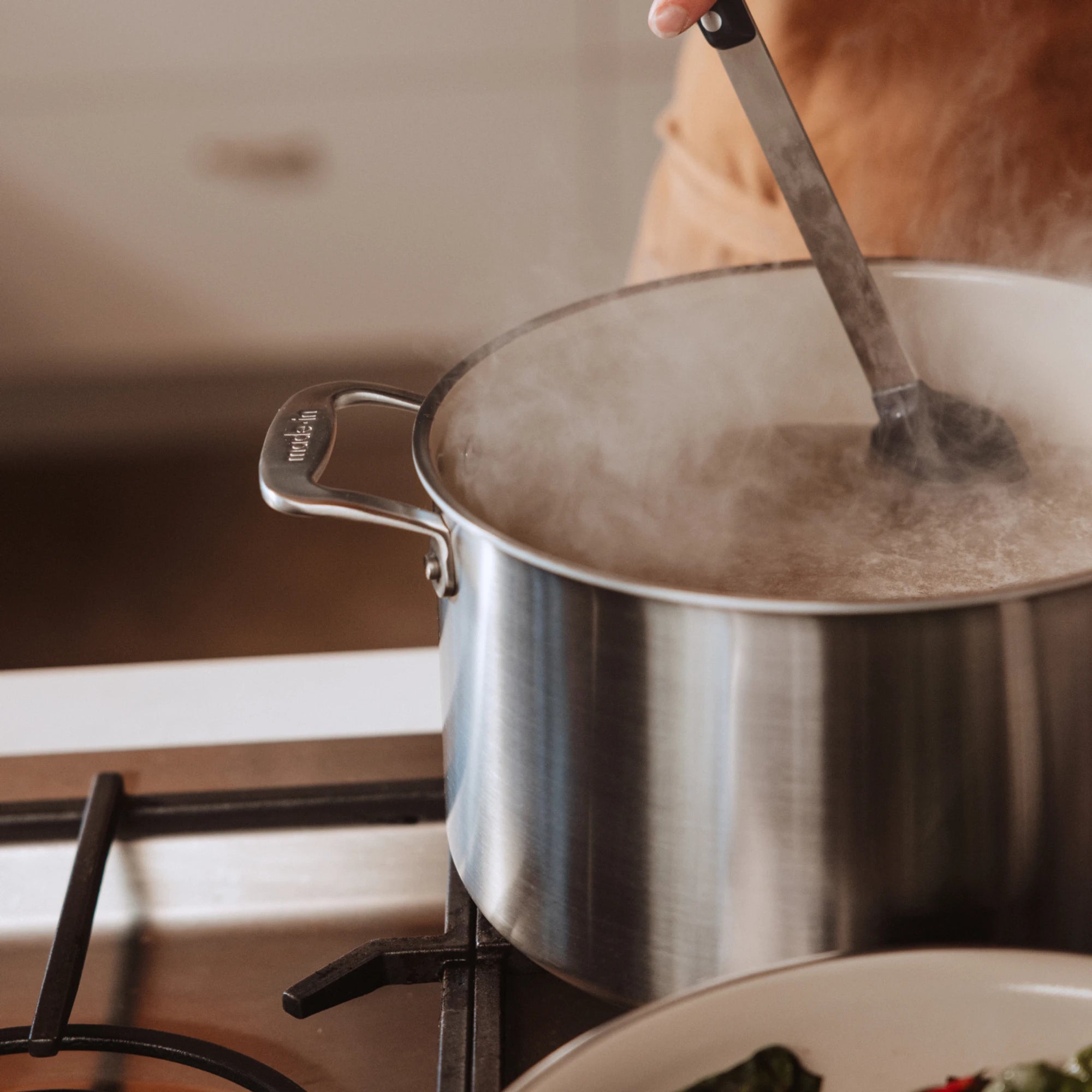 CeramiClad® 2.0 Non Stick Stock Pot Secondary image